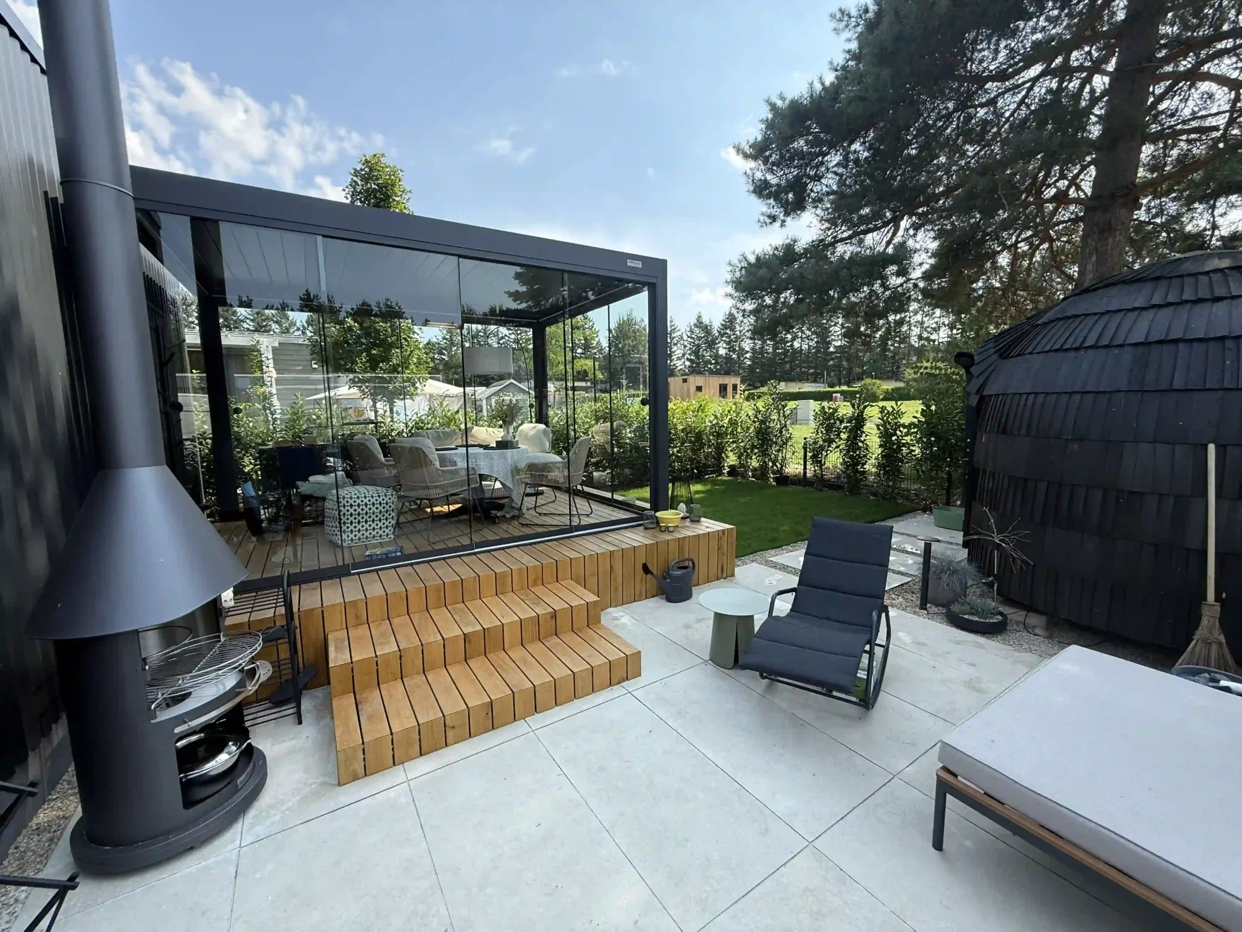 Bagger Wien – EMK Erdbau GmbH – Einfamilienhaus – Außenanlage Landschafts- und Gartengestaltung durch die EMK Erdbau GmbH
